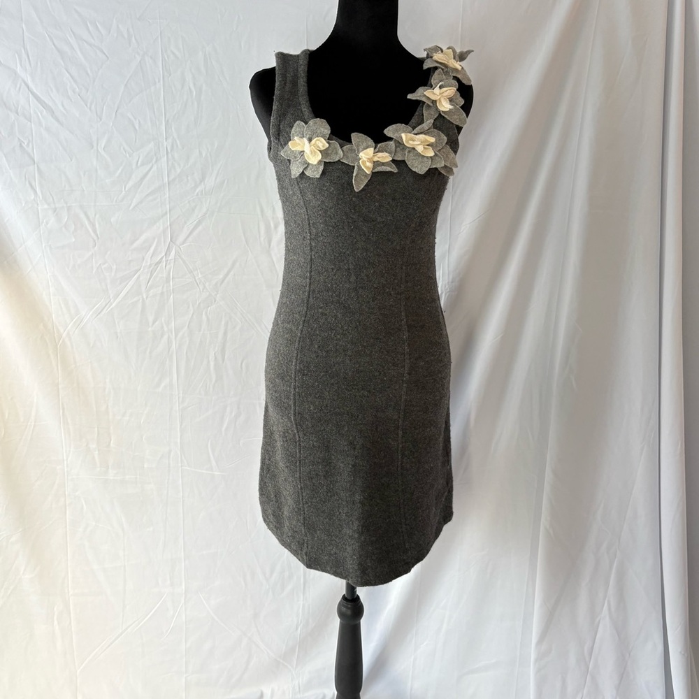 Girls from Savoy 100% Merino Wool Gray Minidress with Floral Accents Sz M